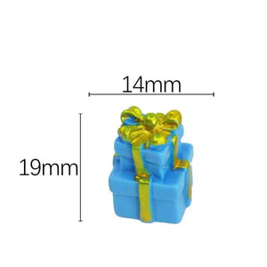 Custom 1 Person & 1 Pet 3D Mini Figure Glass Dollhouse Christmas Scene Display Case Unique Christmas Gift (Production: 10-15 Business Day)